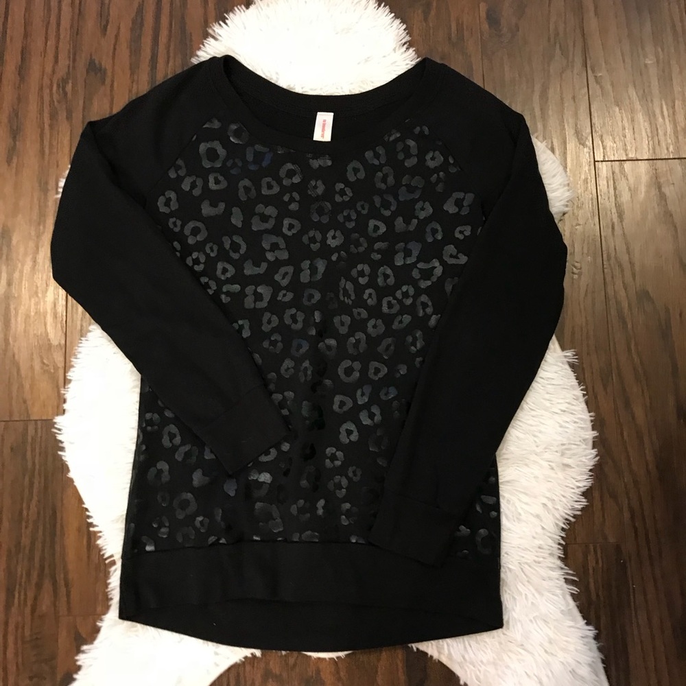 Black long-sleeved Crewneck sweatshirt Junior sz M